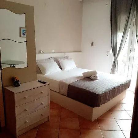 Isalos Гостевой дом 3*