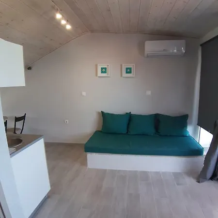 Isalos Гостевой дом 3*