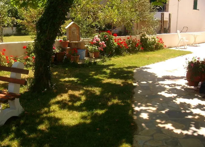 בית הארחה Isalos