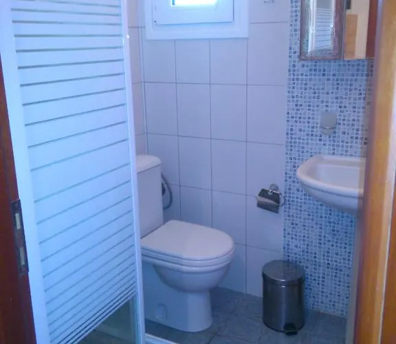 Isalos بيت ضيافة