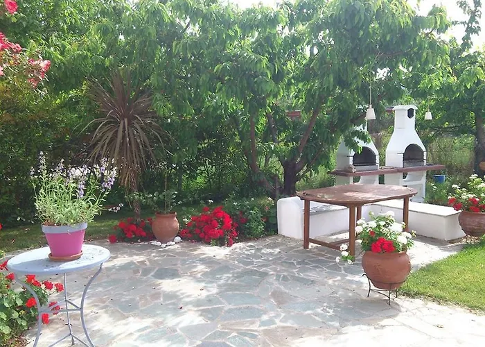 Isalos בית הארחה