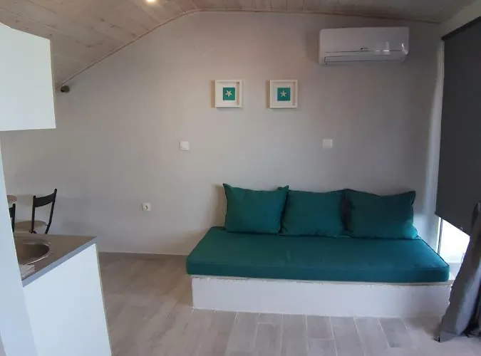 Isalos بيت ضيافة 3*